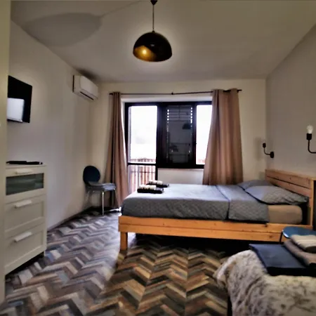 Old Square House- Hisa Na Starem Trgu, Apartma Dream